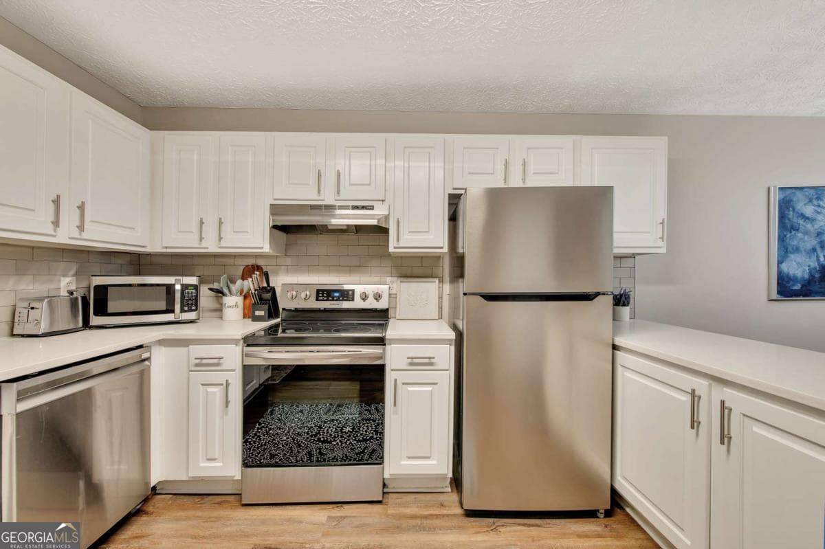 2 bedroom, 2 bathroom townhouse for rent at 4375 Coopers Creek Drive, Smyrna, GA 30082 for $2,995 a month — photo 10