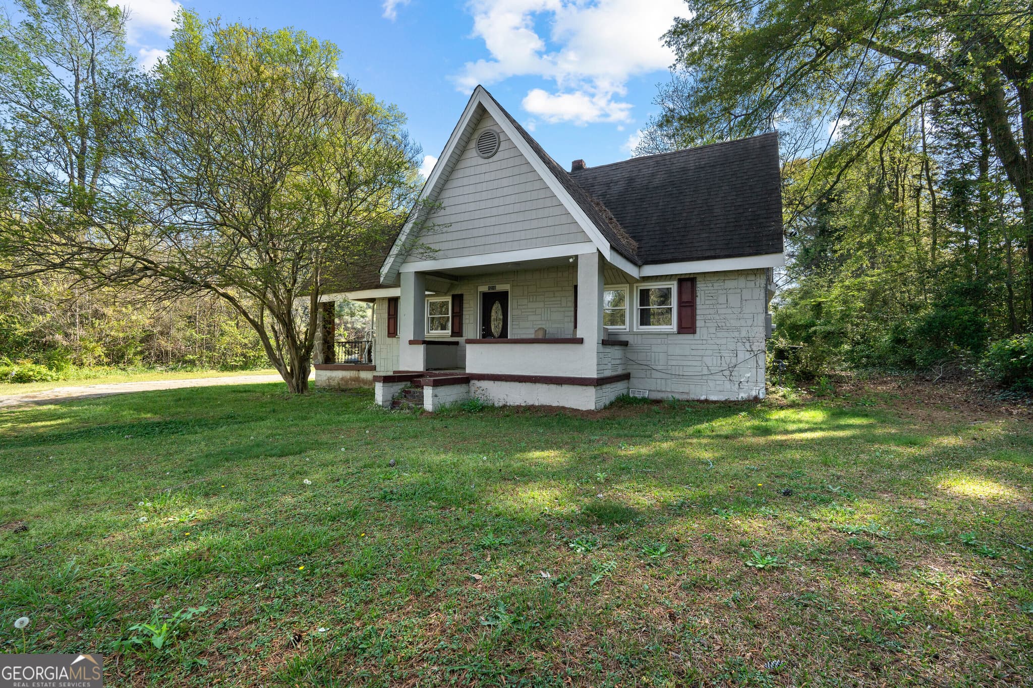 4 bedroom, 2 bathroom, 1,999 sq ft single family residence for sale at 1210 Everee Inn Road, Griffin, GA 30224 — photo 2