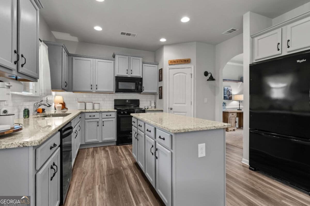 4 bedroom, 2.5 bathroom, 2,102 sq ft single family residence for sale at 113 Boxwood Way, Dallas, GA 30132 — photo 8