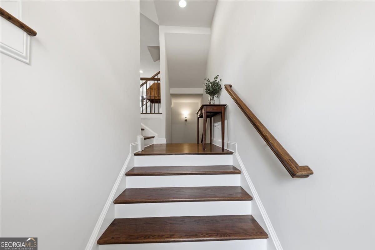 4 bedroom, 3.5 bathroom townhouse for sale at 1421 Wisteria Wall Drive, Suwanee, GA 30024 — photo 6