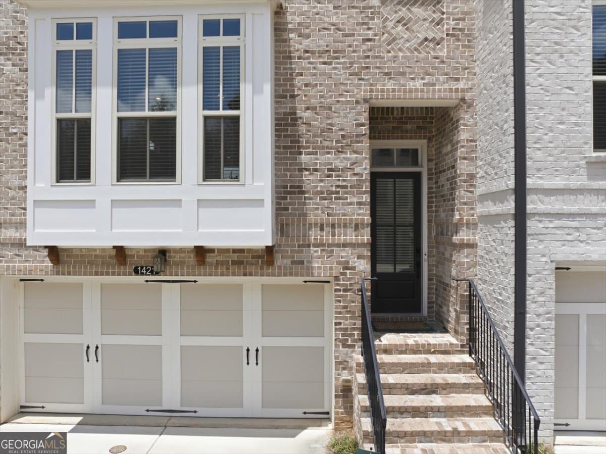 4 bedroom, 3.5 bathroom townhouse for sale at 1421 Wisteria Wall Drive, Suwanee, GA 30024 — photo 4