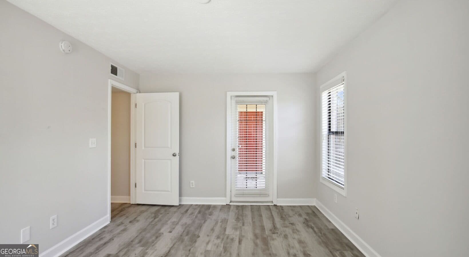 1 bedroom, 1 bathroom, 705 sq ft apartment for rent at 100 Pinhurst Drive 712P, Atlanta, GA 30339 for $1,212 a month — photo 9