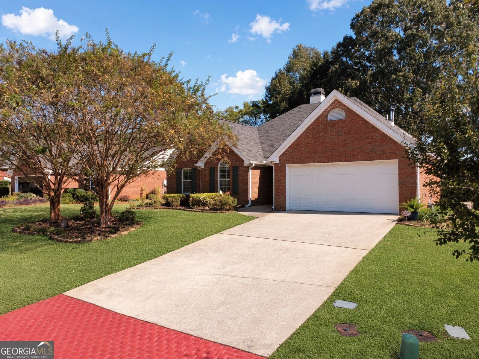3 bedroom, 2 bathroom, 1,869 sq ft single family residence for sale at 129 Meridian Drive, Stockbridge, GA 30281 — photo 2