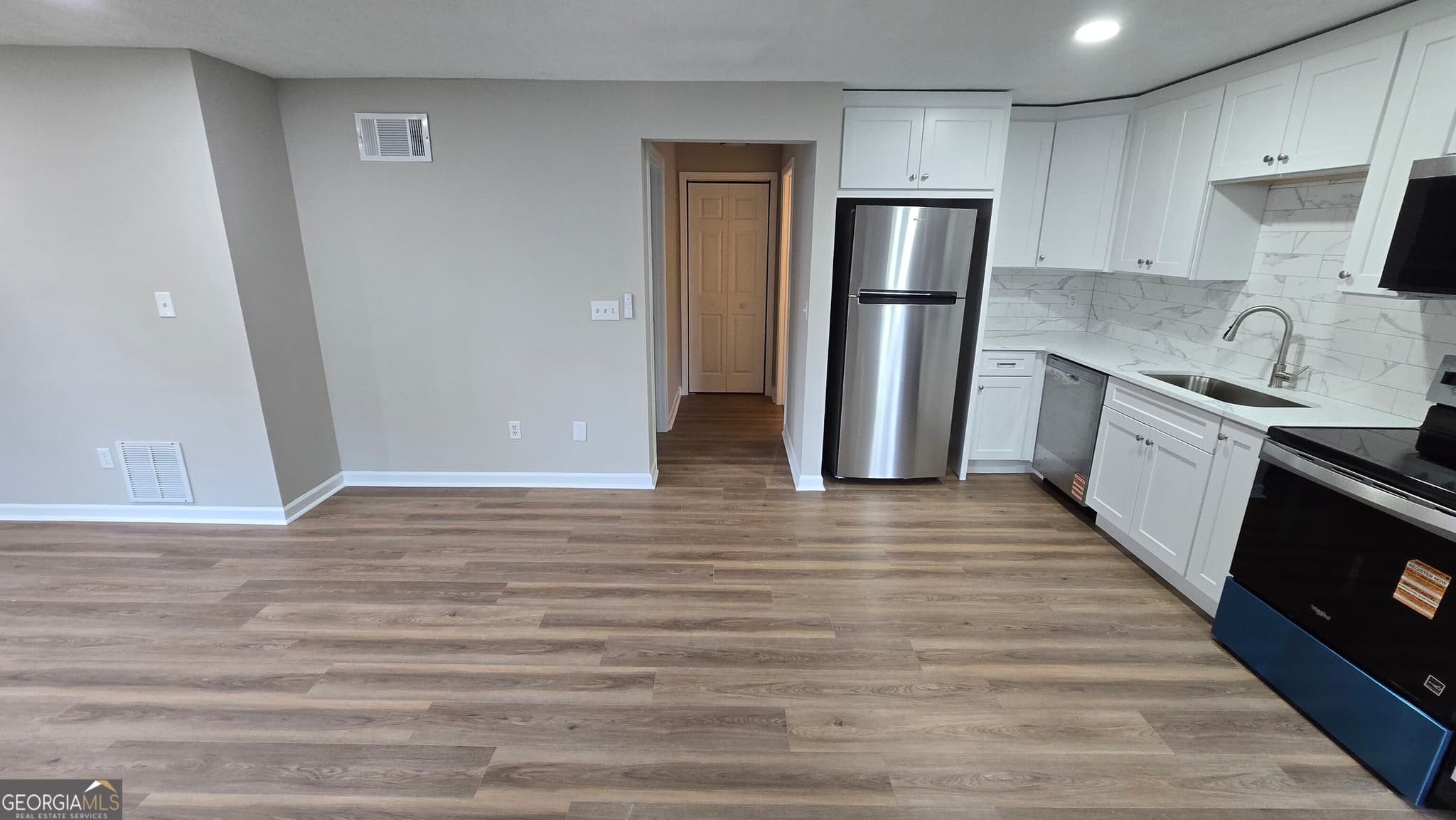 1 bedroom, 1 bathroom, 1,500 sq ft conversion for rent at 3025 Mangum Drive UNIT B, Cumming, GA 30041 for $1,500 a month — photo 3