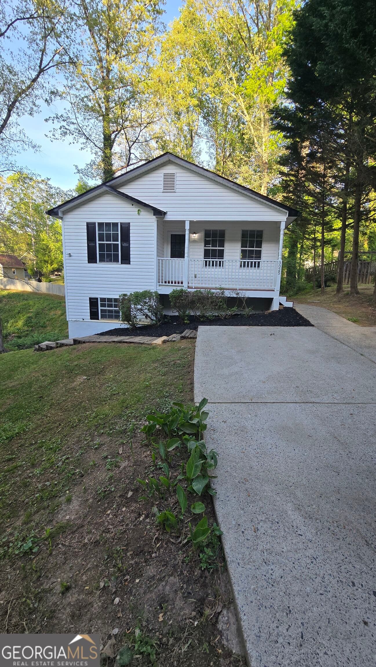 1 bedroom, 1 bathroom, 1,500 sq ft conversion for rent at 3025 Mangum Drive UNIT B, Cumming, GA 30041 for $1,500 a month — photo 1 of 19
