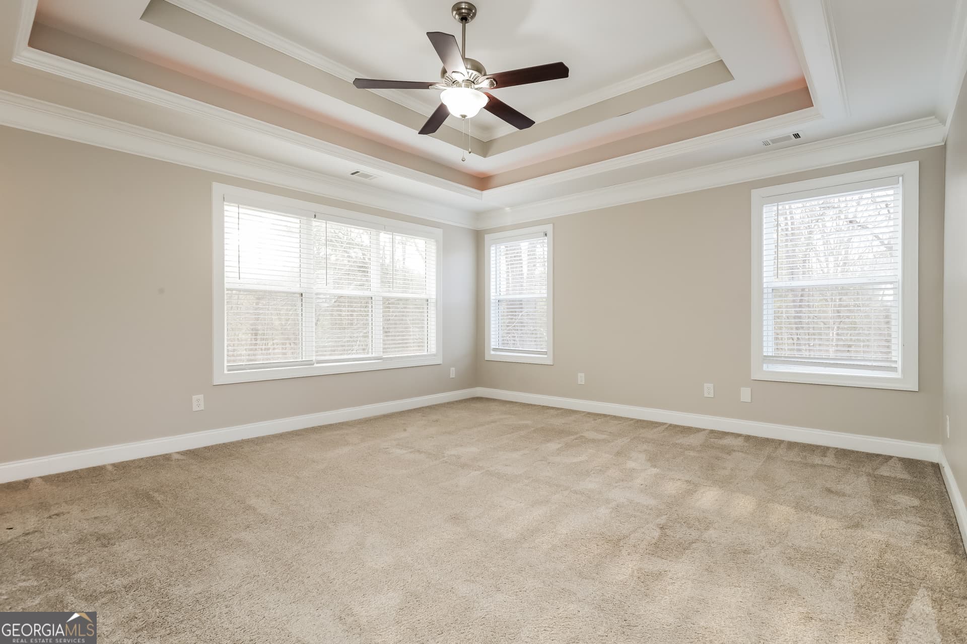 4 bedroom, 3 bathroom, 3,402 sq ft single family residence for sale at 1515 Royce Drive, Locust Grove, GA 30248 — photo 8
