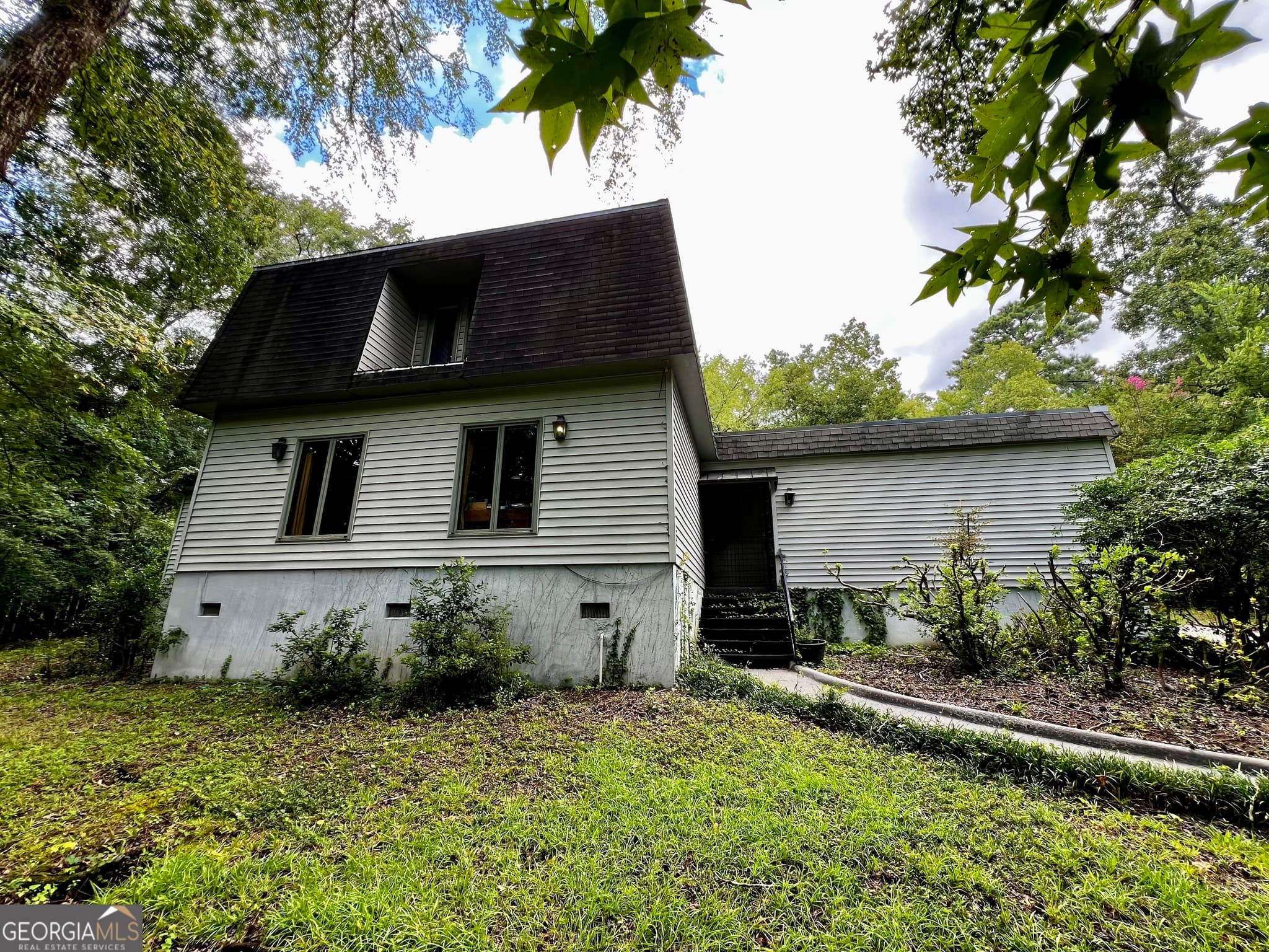 3 bedroom, 2.5 bathroom, 2,626 sq ft single family residence for sale at 946 Fair Oaks Drive, Macon, GA 31204 — photo 3