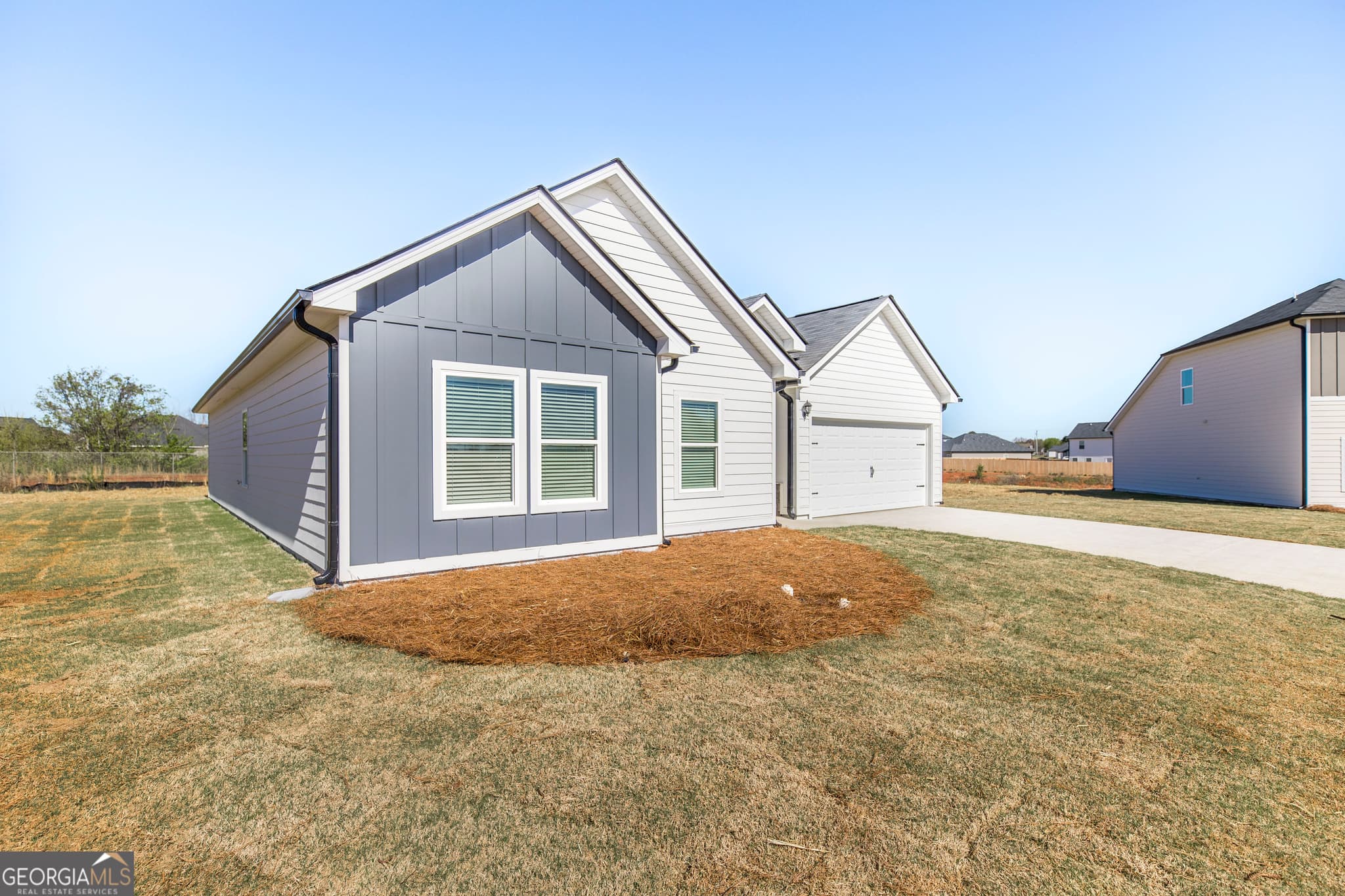 4 bedroom, 2.5 bathroom, 2,091 sq ft single family residence for sale at 104 Bulloch Court, Byron, GA 31008 — photo 5