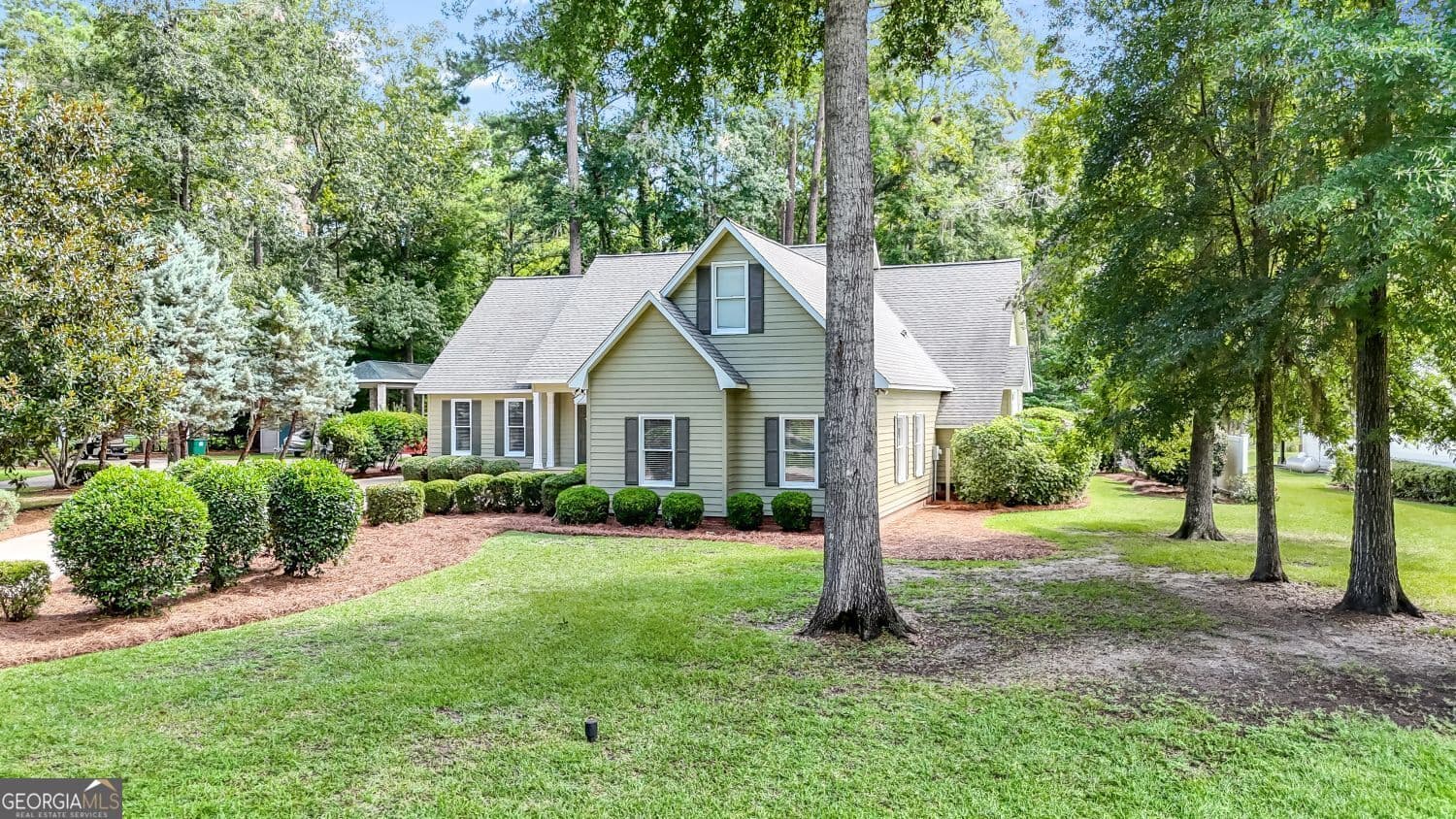 3 bedroom, 2.5 bathroom, 2,875 sq ft single family residence for sale at 117 N Valhalla Lane, Cordele, GA 31015 — photo 2