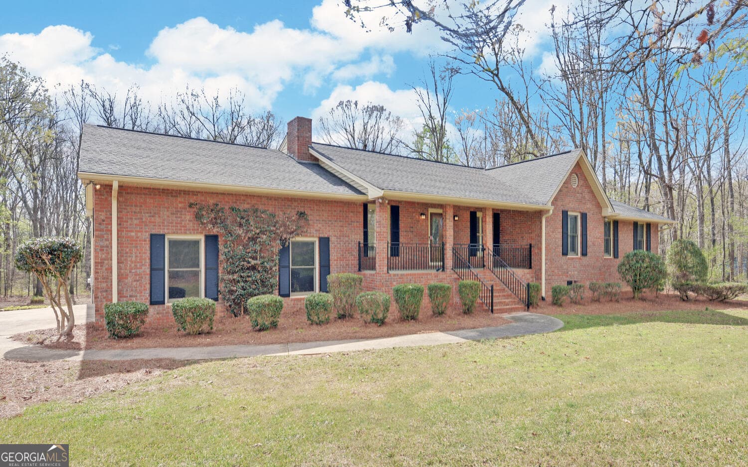 4 bedroom, 4 bathroom, 4,000 sq ft single family residence for sale at 197 Woodland Way, Dewy Rose, GA 30634 — photo 1 of 85