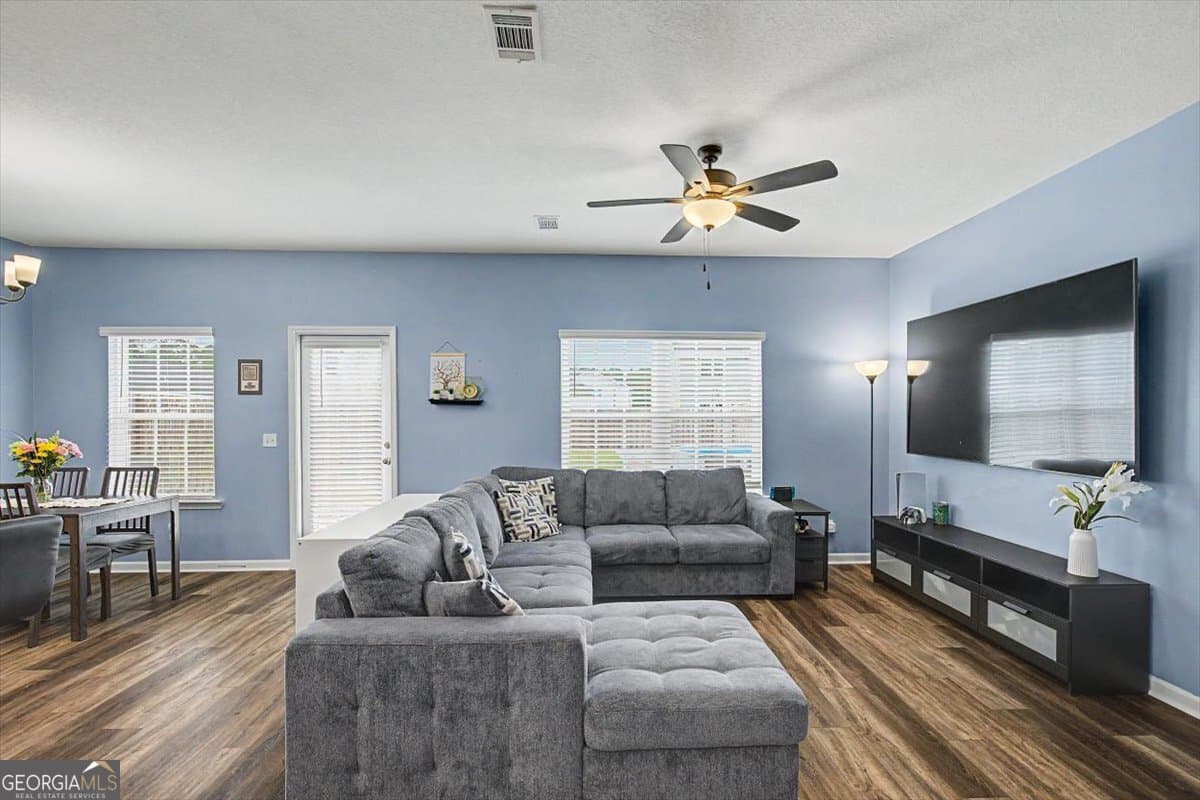 4 bedroom, 2.5 bathroom, 1,950 sq ft single family residence for sale at 167 Courage Way, Hinesville, GA 31313 — photo 5