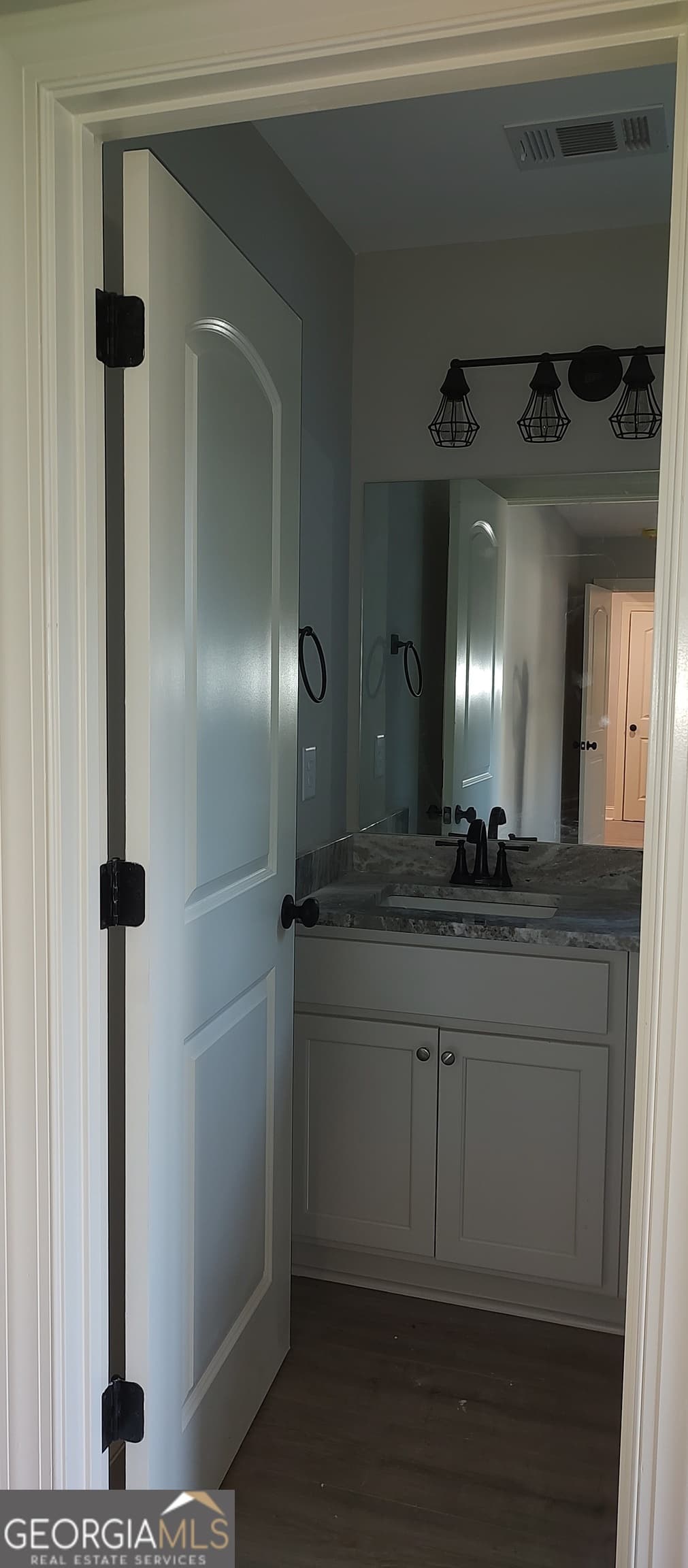 4 bedroom, 2 bathroom, 1,600 sq ft single family residence for sale at 13 Brown Street, Barnesville, GA 30204 — photo 2