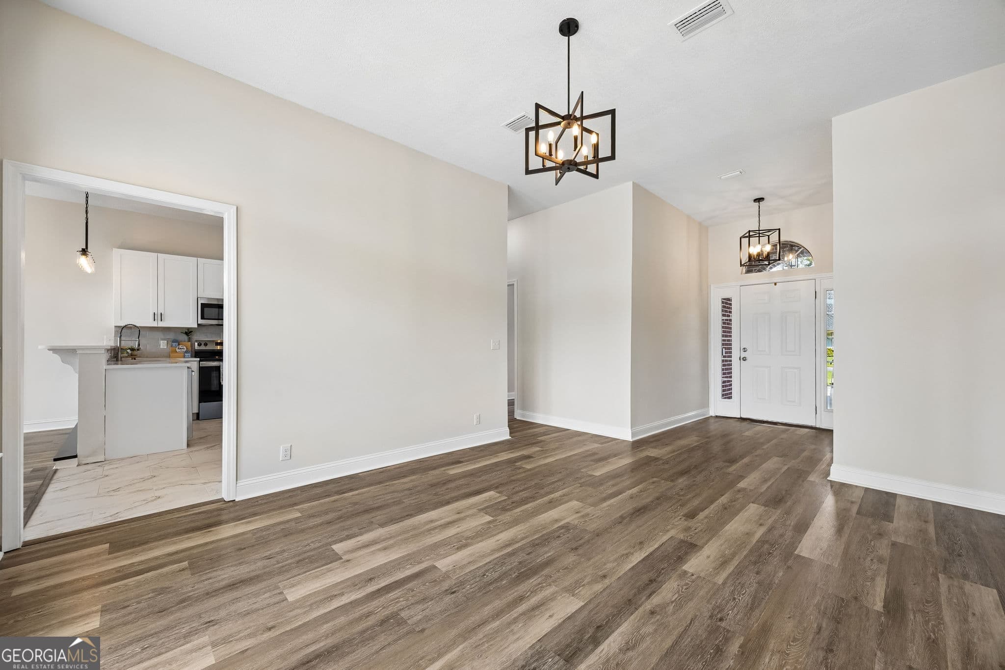 4 bedroom, 2.5 bathroom, 2,274 sq ft single family residence for sale at 117 Lake Manor Drive, Kingsland, GA 31548 — photo 10