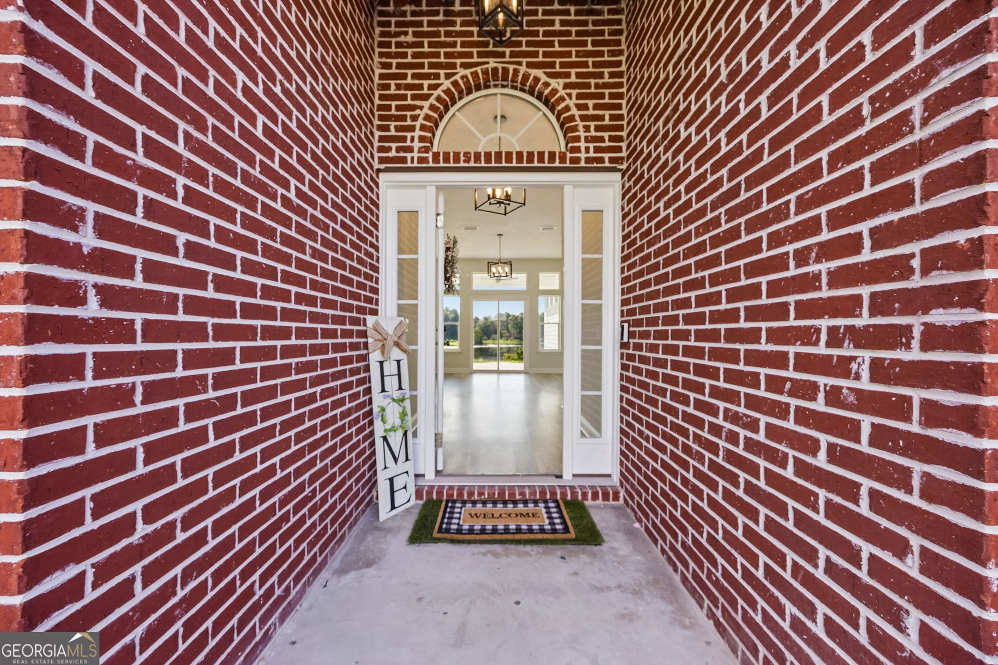 4 bedroom, 2.5 bathroom, 2,274 sq ft single family residence for sale at 117 Lake Manor Drive, Kingsland, GA 31548 — photo 4