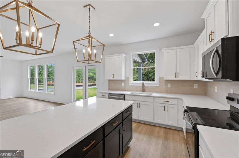 4 bedroom, 2.5 bathroom, 2,228 sq ft single family residence for sale at 12 CORETTA Court, Winder, GA 30680 — photo 10