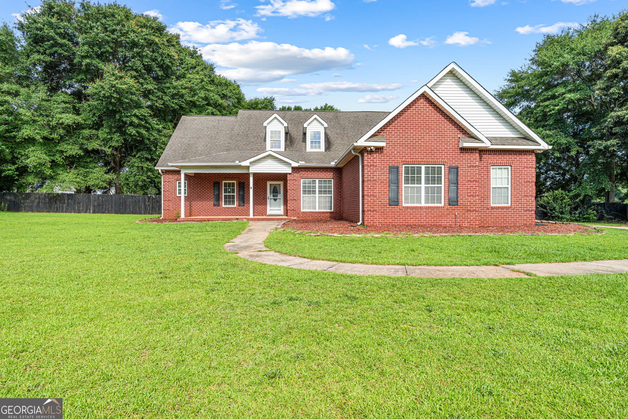 4 bedroom, 3 bathroom, 2,419 sq ft single family residence sold at 235 Lake Lillian Drive, Perry, GA 31069
