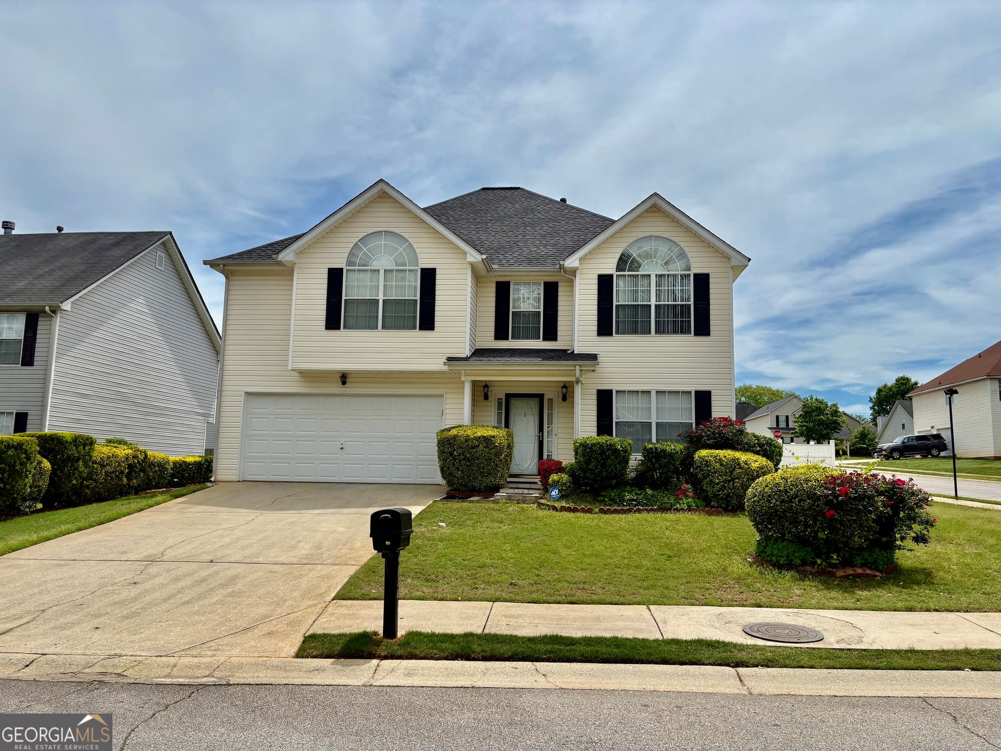 5 bedroom, 3.5 bathroom, 2,545 sq ft single family residence for sale at 1130 Ivey Lane, Mcdonough, GA 30253 — photo 4