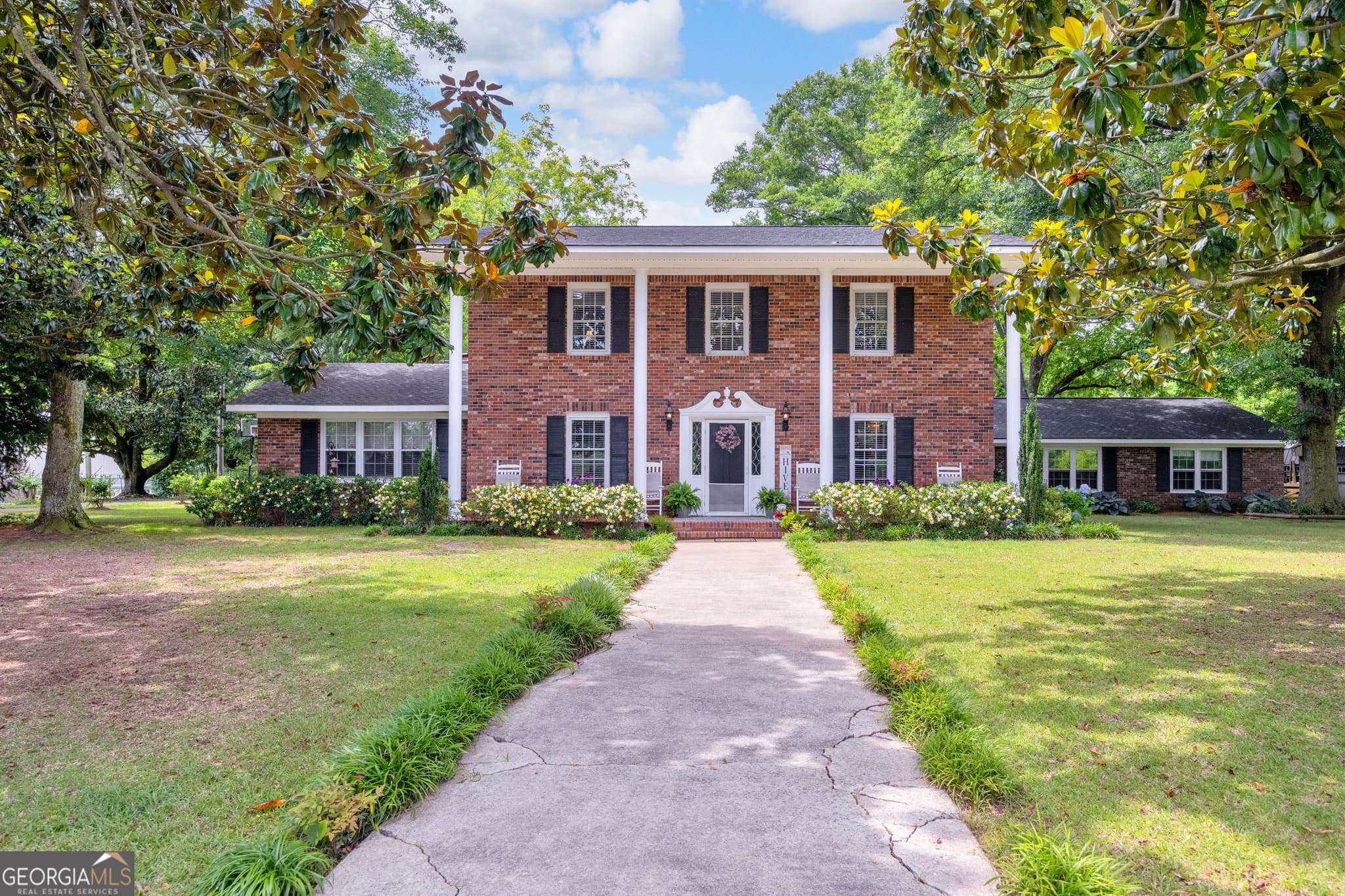 6 bedroom, 4 bathroom, 3,920 sq ft single family residence for sale at 1270 Airline Goldmine Road, Canon, GA 30520 — photo 1 of 107