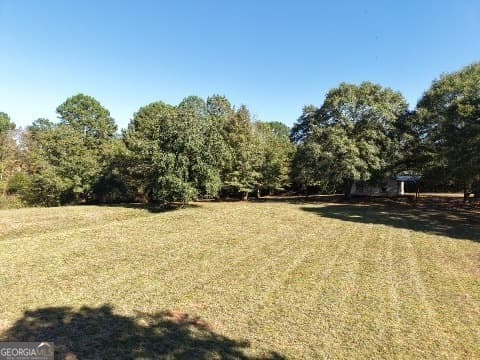 2 bedroom, 1 bathroom, 925 sq ft single family residence for sale at 5830 Maysville Road, Commerce, GA 30529 — photo 2