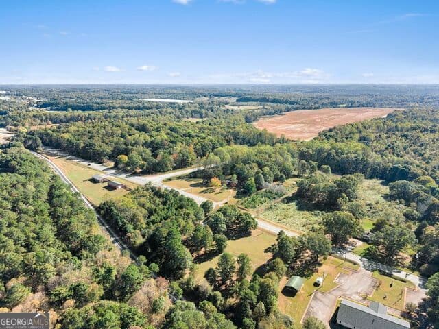 2 bedroom, 1 bathroom, 925 sq ft single family residence for sale at 5830 Maysville Road, Commerce, GA 30529 — photo 6