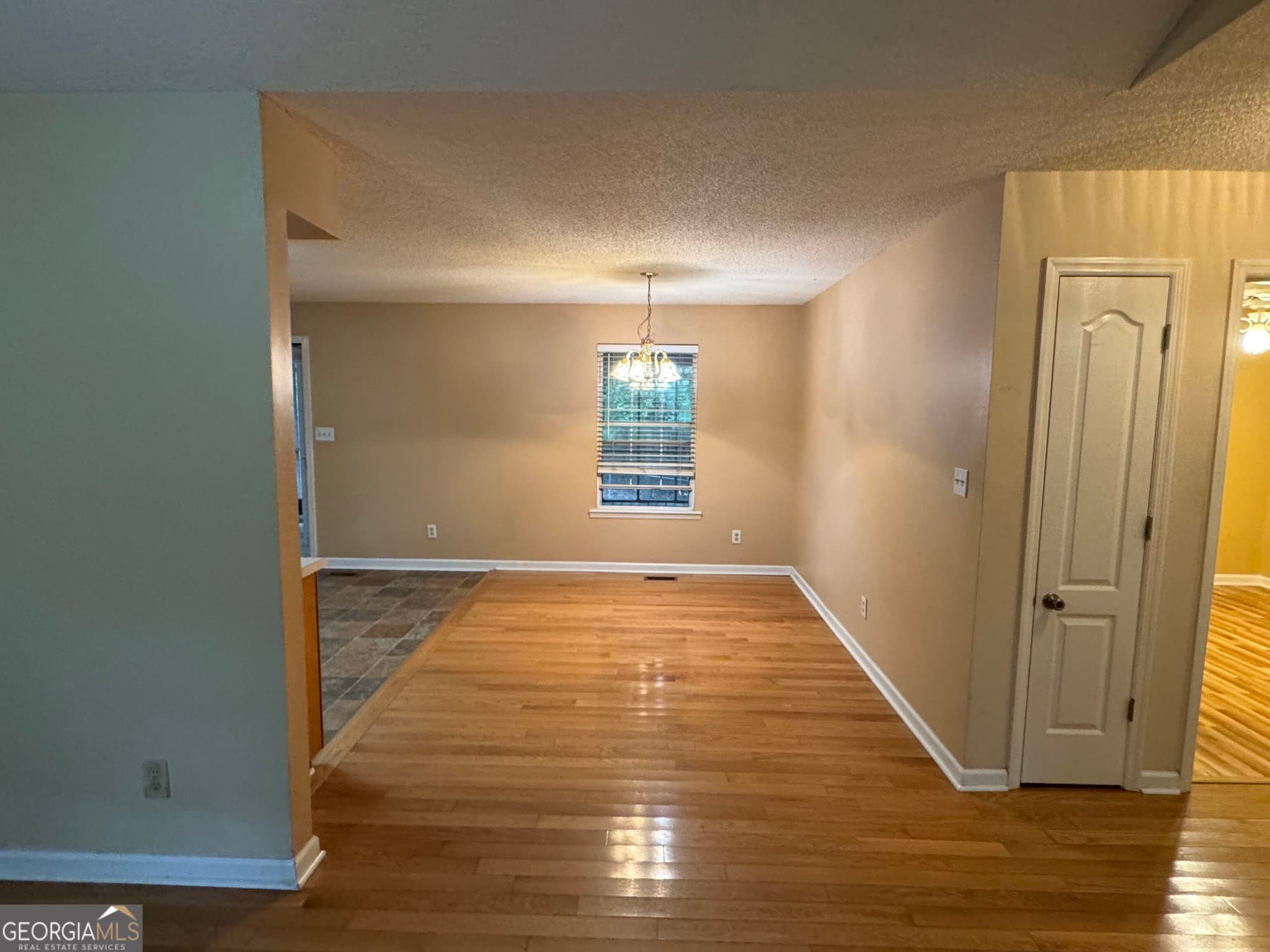 3 bedroom, 2 bathroom, 1,356 sq ft single family residence for sale at 158 Alpine Drive, Byron, GA 31008 — photo 7