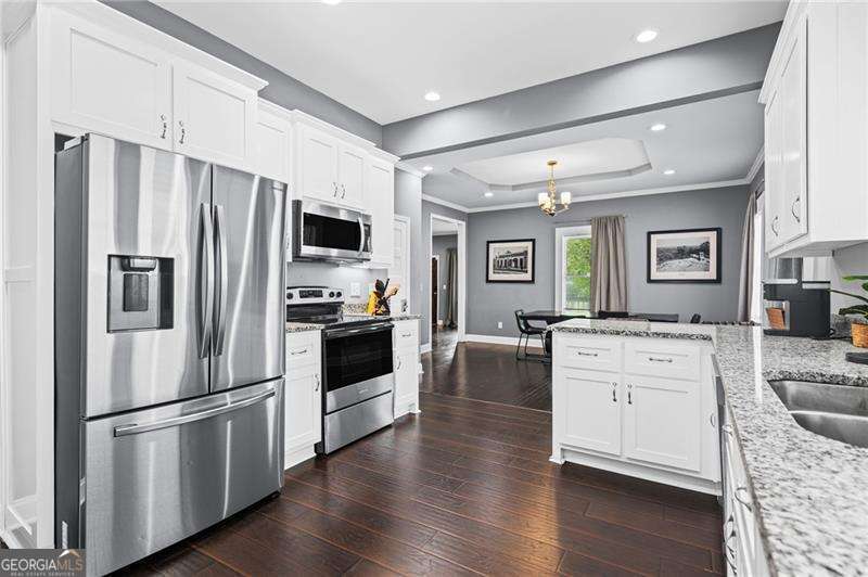 3 bedroom, 2 bathroom, 1,804 sq ft single family residence for sale at 508 Lawton Street, Atlanta, GA 30310 — photo 2