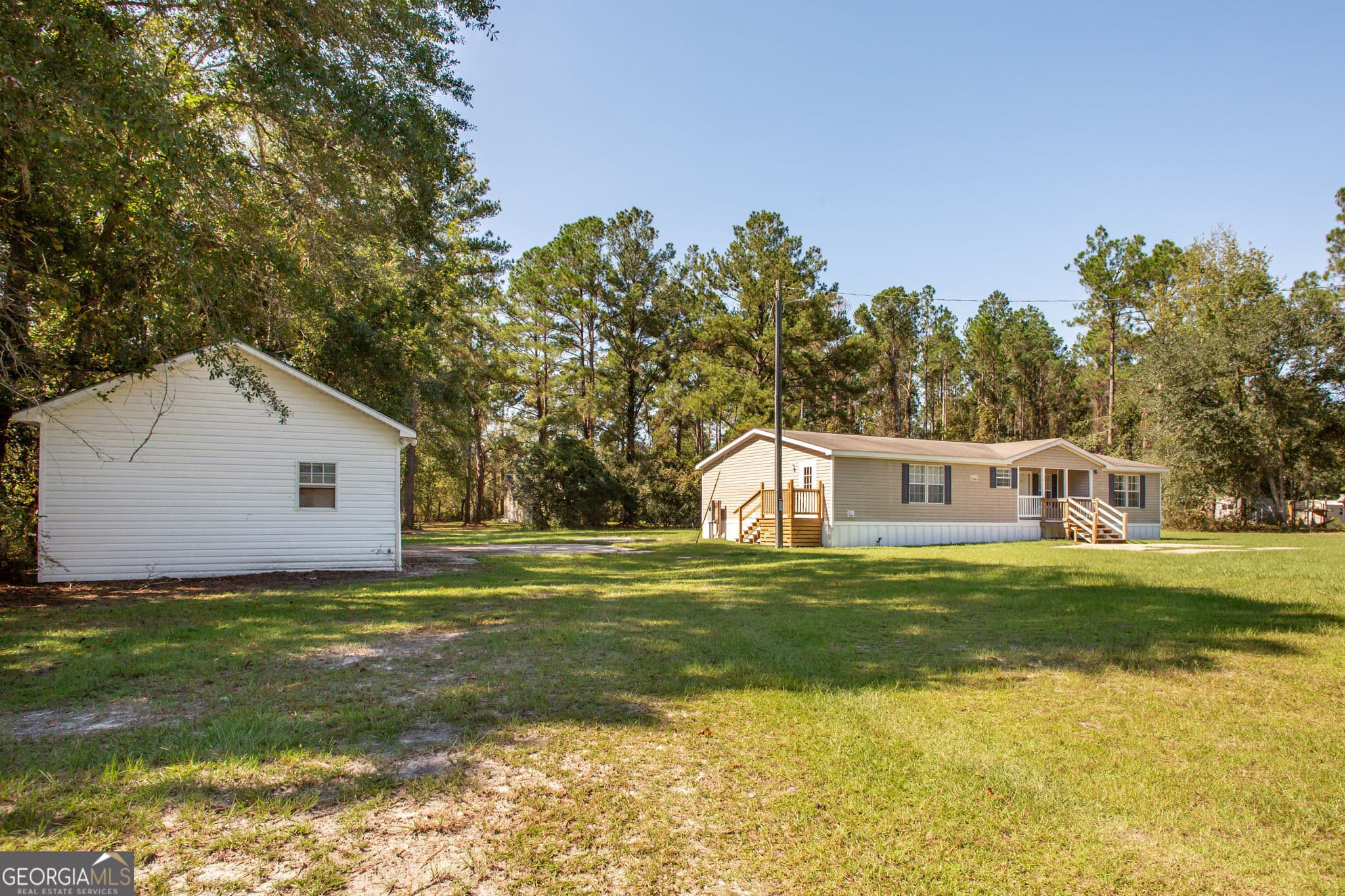 3 bedroom, 2 bathroom, 1,792 sq ft manufactured home,single family residence for sale at 6257 Bailey Road, Blackshear, GA 31516 — photo 2