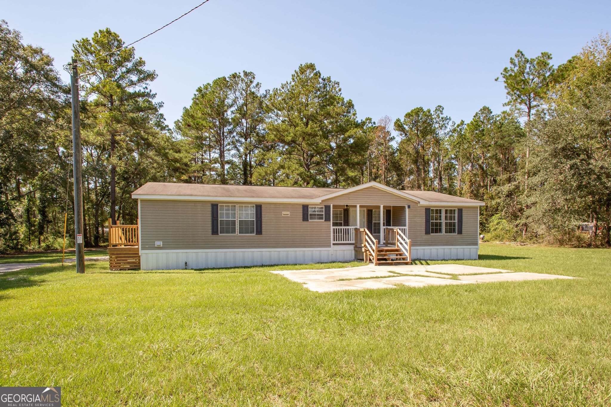 3 bedroom, 2 bathroom, 1,792 sq ft manufactured home,single family residence for sale at 6257 Bailey Road, Blackshear, GA 31516 — photo 3