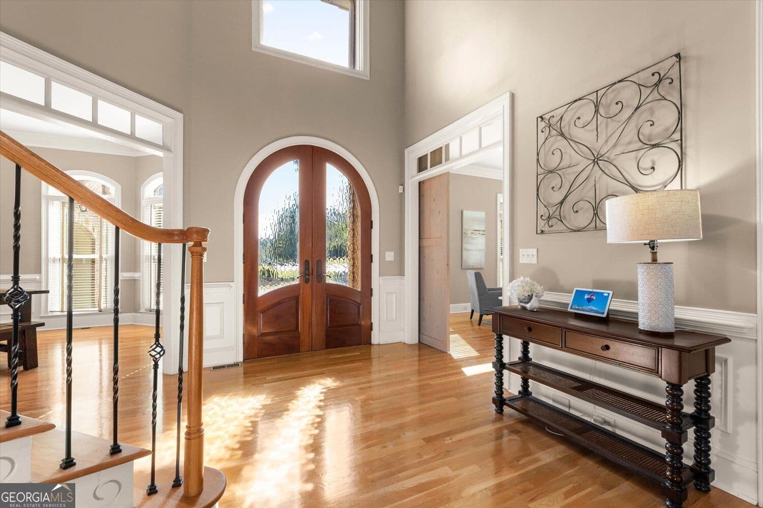 5 bedroom, 4.5 bathroom, 8,613 sq ft single family residence for sale at 1685 Eversedge Drive, Alpharetta, GA 30009 — photo 5