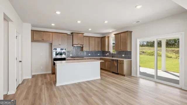 5 bedroom, 4 bathroom, 3,072 sq ft single family residence for sale at 3975 Silver Pine Trail, Cumming, GA 30028 — photo 7