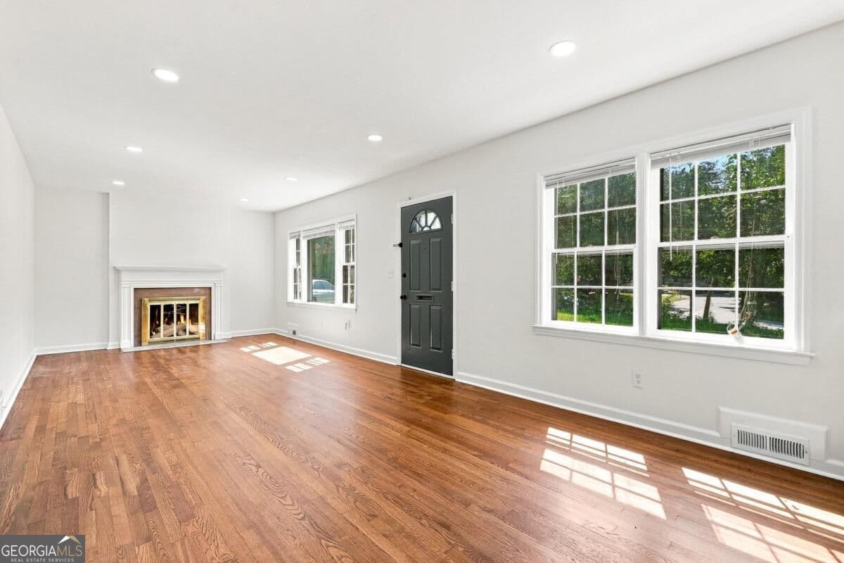 3 bedroom, 2 bathroom, 1,658 sq ft single family residence for rent at 1368 Scott Boulevard, Decatur, GA 30030 for $3,900 a month — photo 2