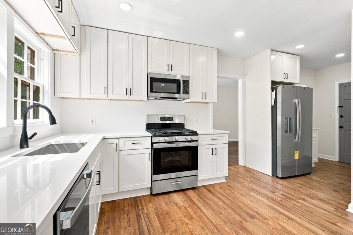 3 bedroom, 2 bathroom, 1,658 sq ft single family residence for rent at 1368 Scott Boulevard, Decatur, GA 30030 for $3,900 a month — photo 3