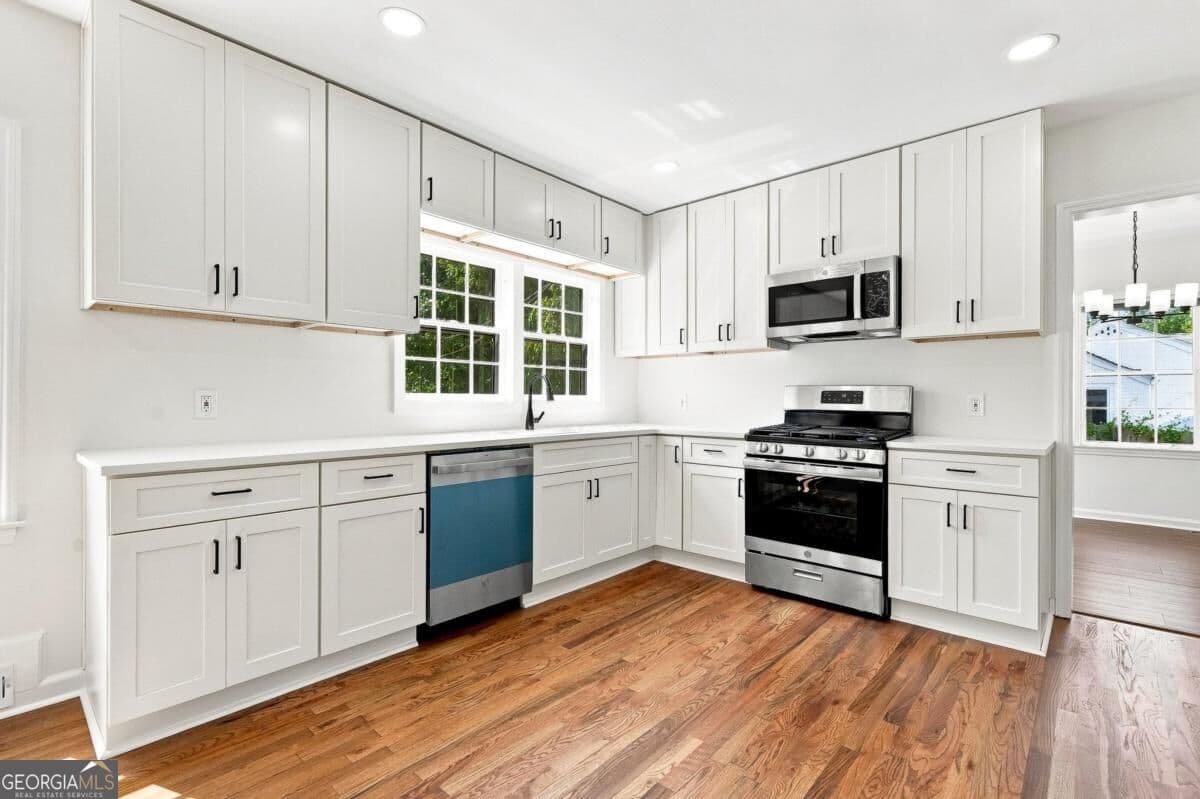 3 bedroom, 2 bathroom, 1,658 sq ft single family residence for rent at 1368 Scott Boulevard, Decatur, GA 30030 for $3,900 a month — photo 4