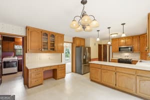 4 bedroom, 2.5 bathroom single family residence for sale at 2355 N Peachtree Way, Dunwoody, GA 30338 — photo 5