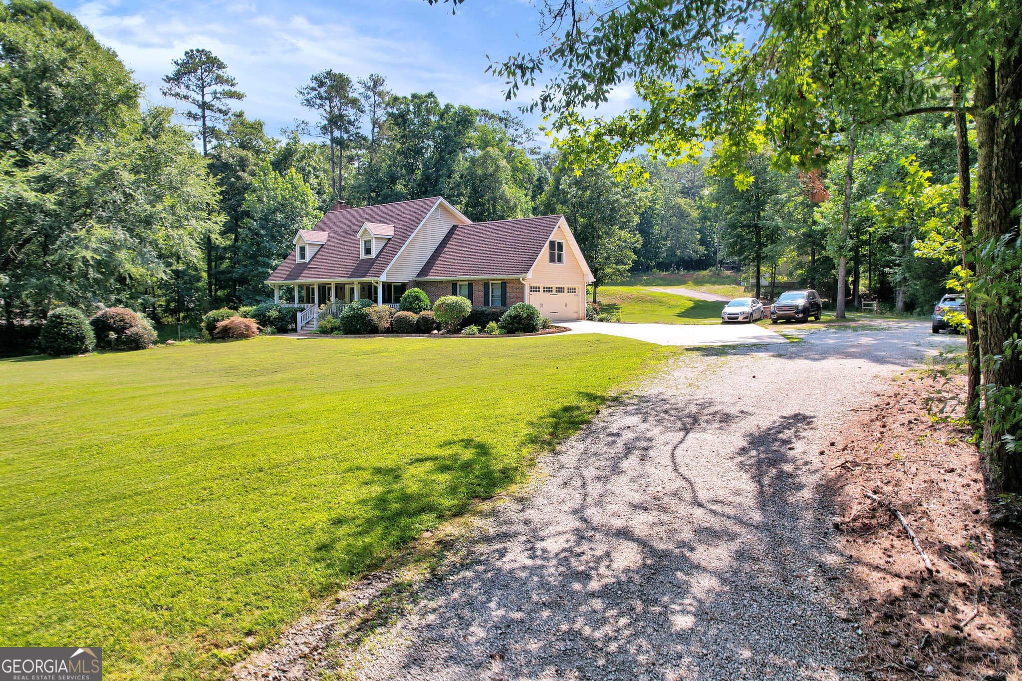 4 bedroom, 3.5 bathroom single family residence for sale at 3157 E Fairview Road, Mcdonough, GA 30252 — photo 2