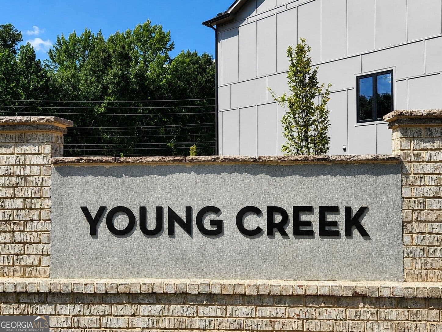 3 bedroom, 3.5 bathroom, 2,441 sq ft townhouse for sale at 3565 Chelsea Falls Way, Suwanee, GA 30024 — photo 4