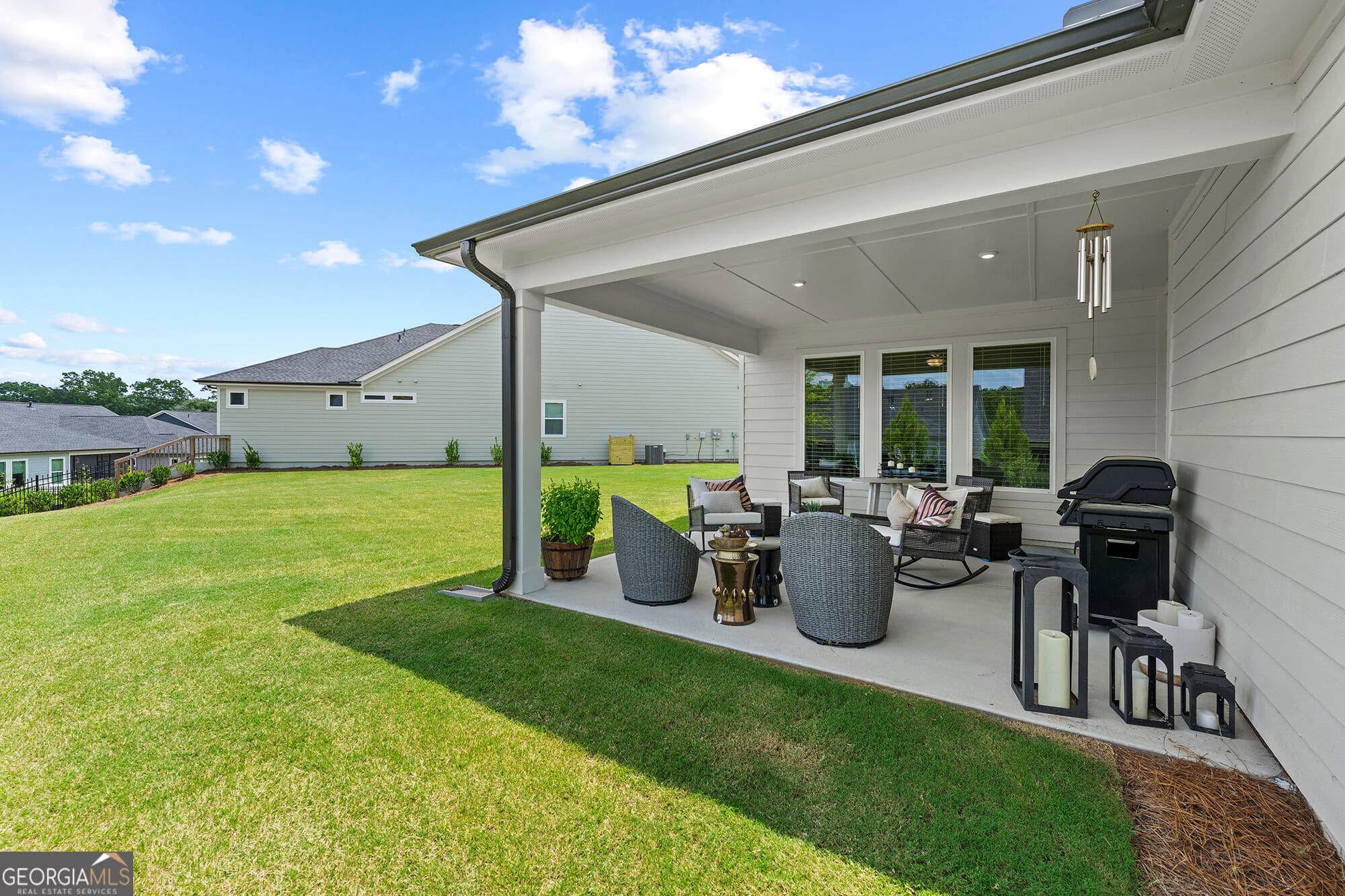 3 bedroom, 3 bathroom, 2,359 sq ft single family residence for sale at 1045 Pine Bark Lane, Canton, GA 30114 — photo 5