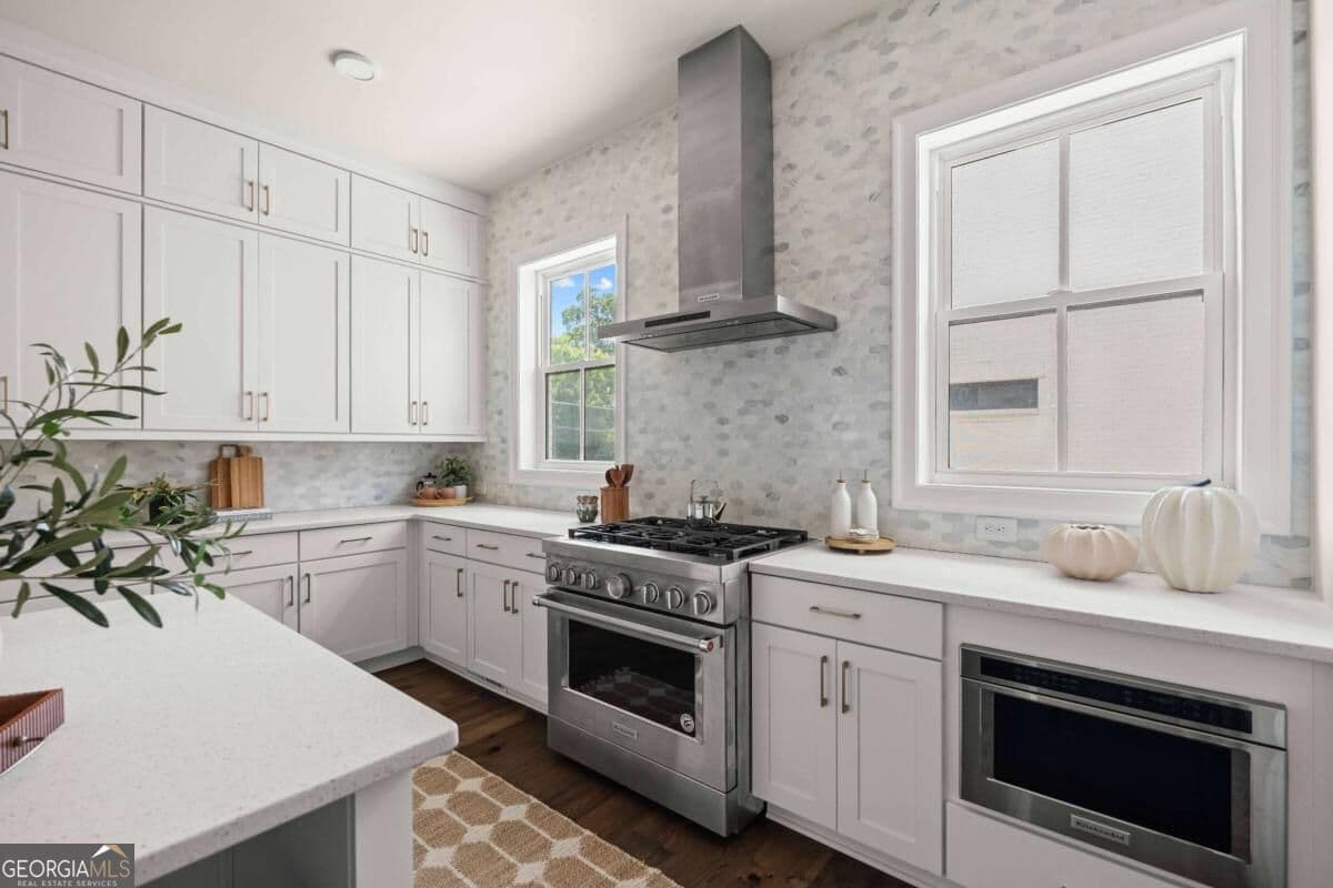 3 bedroom, 3.5 bathroom, 2,811 sq ft townhouse for sale at 574 Boulevard Place, Atlanta, GA 30308 — photo 8