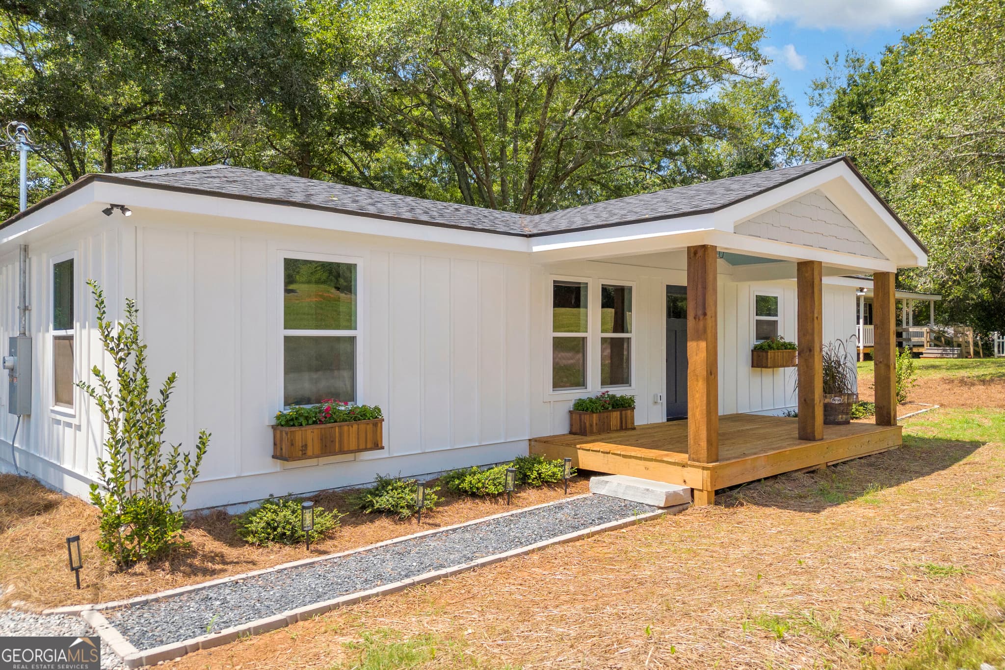 3 bedroom, 2 bathroom, 1,250 sq ft single family residence for sale at 47 Durham Street, Watkinsville, GA 30677 — photo 2