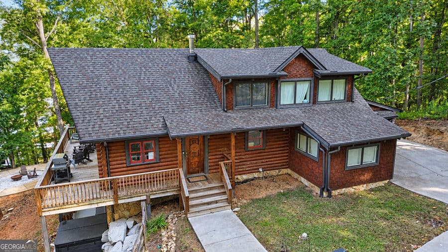 3 bedroom, 3.5 bathroom, 2,113 sq ft single family residence for sale at 1330 S Arrowhead Drive, Westminster, SC 29693