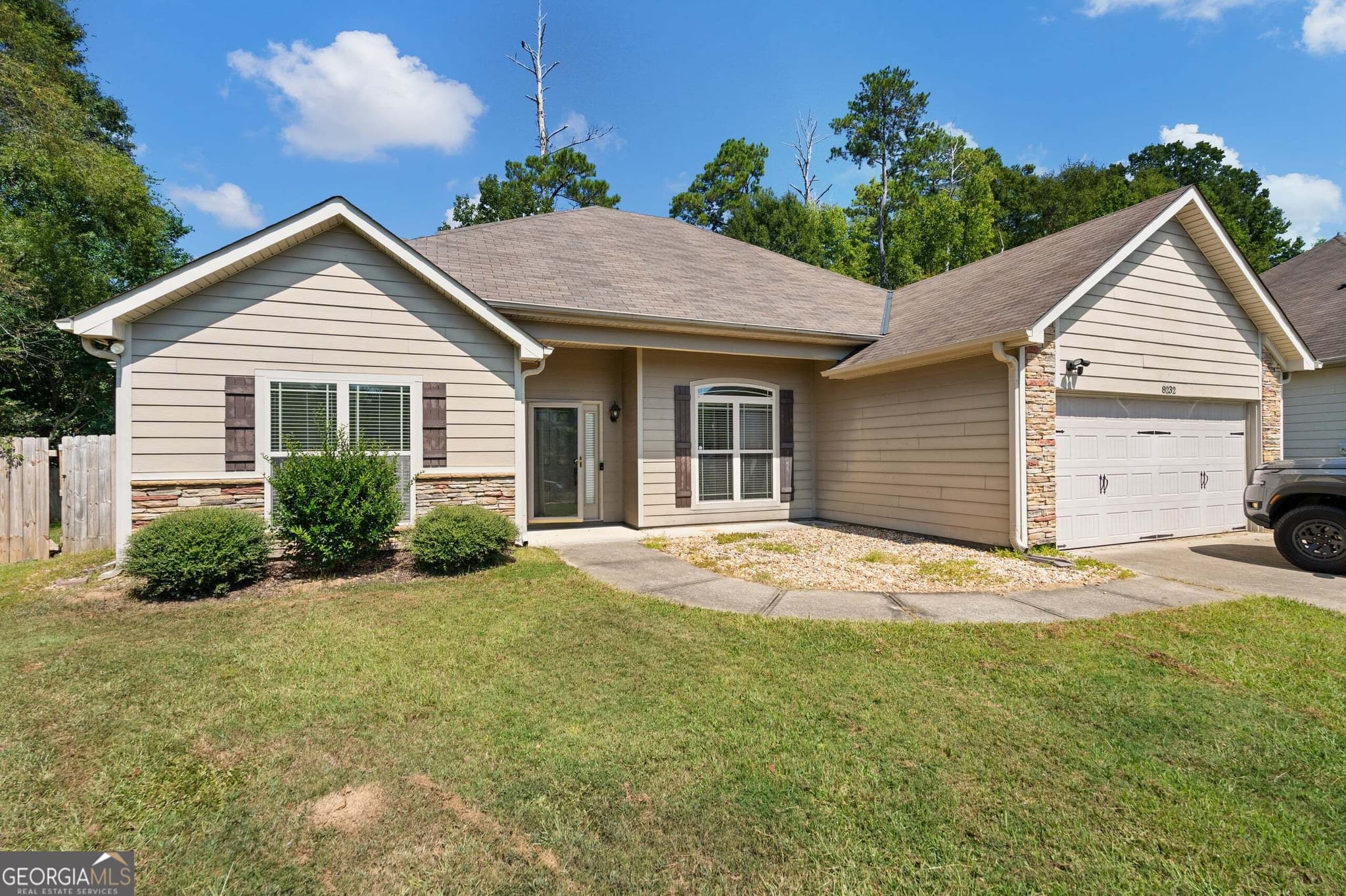 4 bedroom, 2 bathroom, 1,964 sq ft single family residence for sale at 8232 Lantern Court, Columbus, GA 31904 — photo 1 of 26