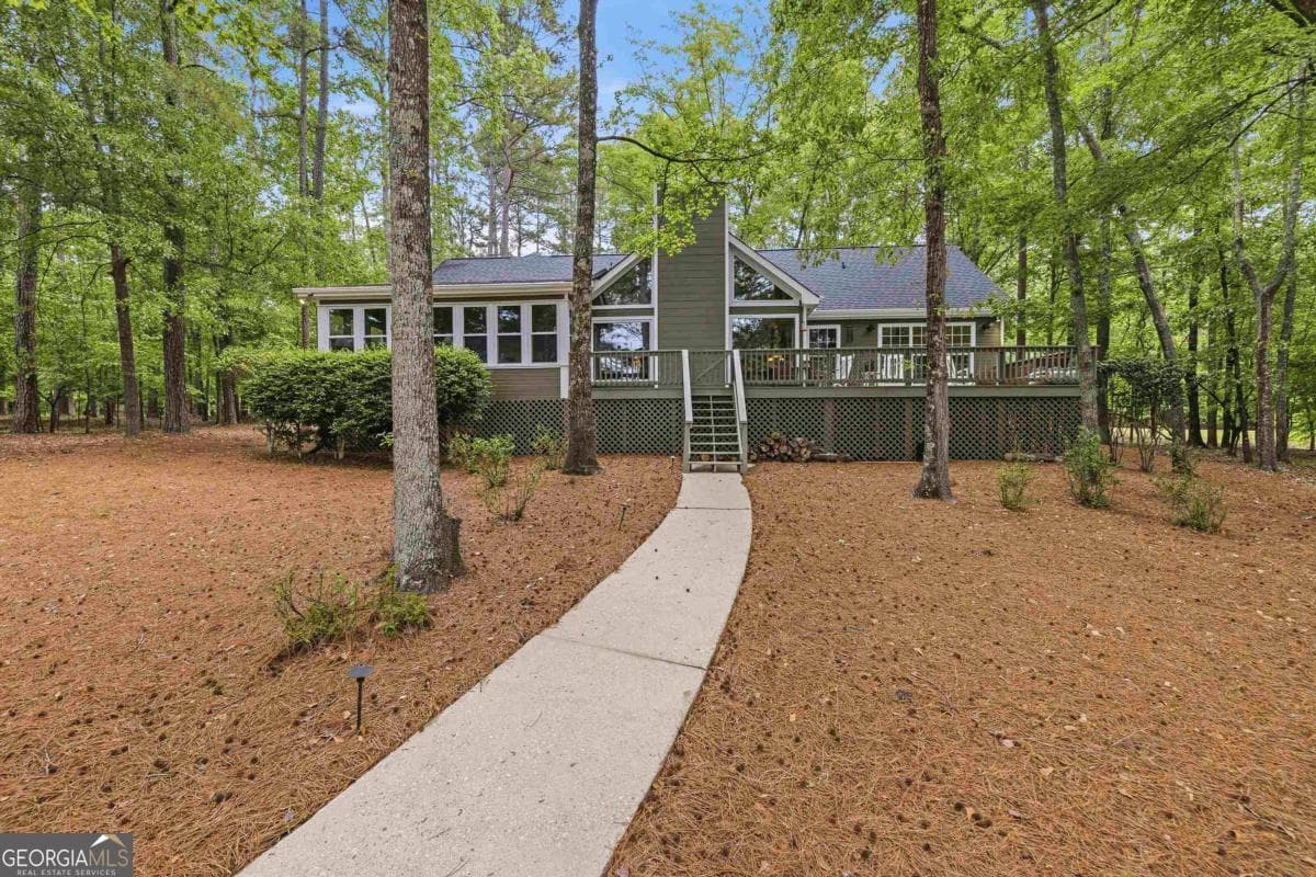 3 bedroom, 2 bathroom, 2,594 sq ft single family residence for sale at 1010 Holmes Drive, White Plains, GA 30678 — photo 2