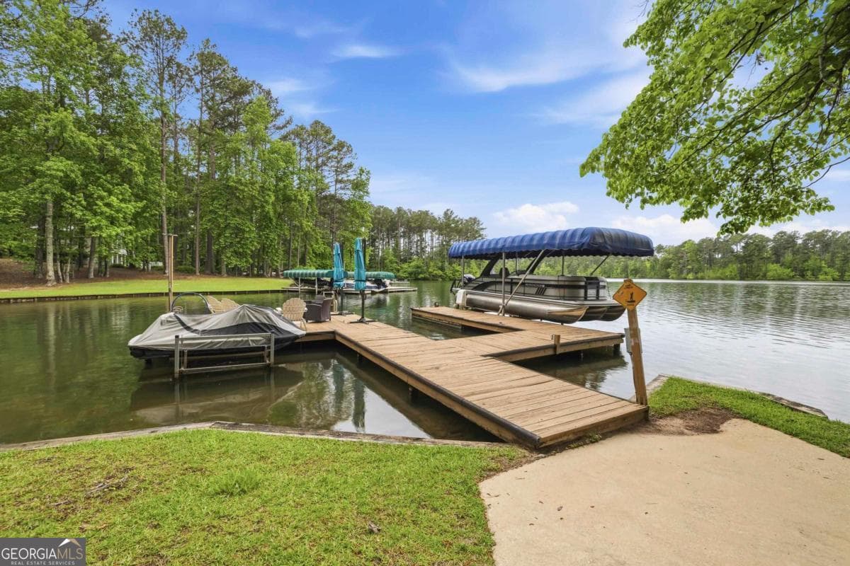 3 bedroom, 2 bathroom, 2,594 sq ft single family residence for sale at 1010 Holmes Drive, White Plains, GA 30678 — photo 4