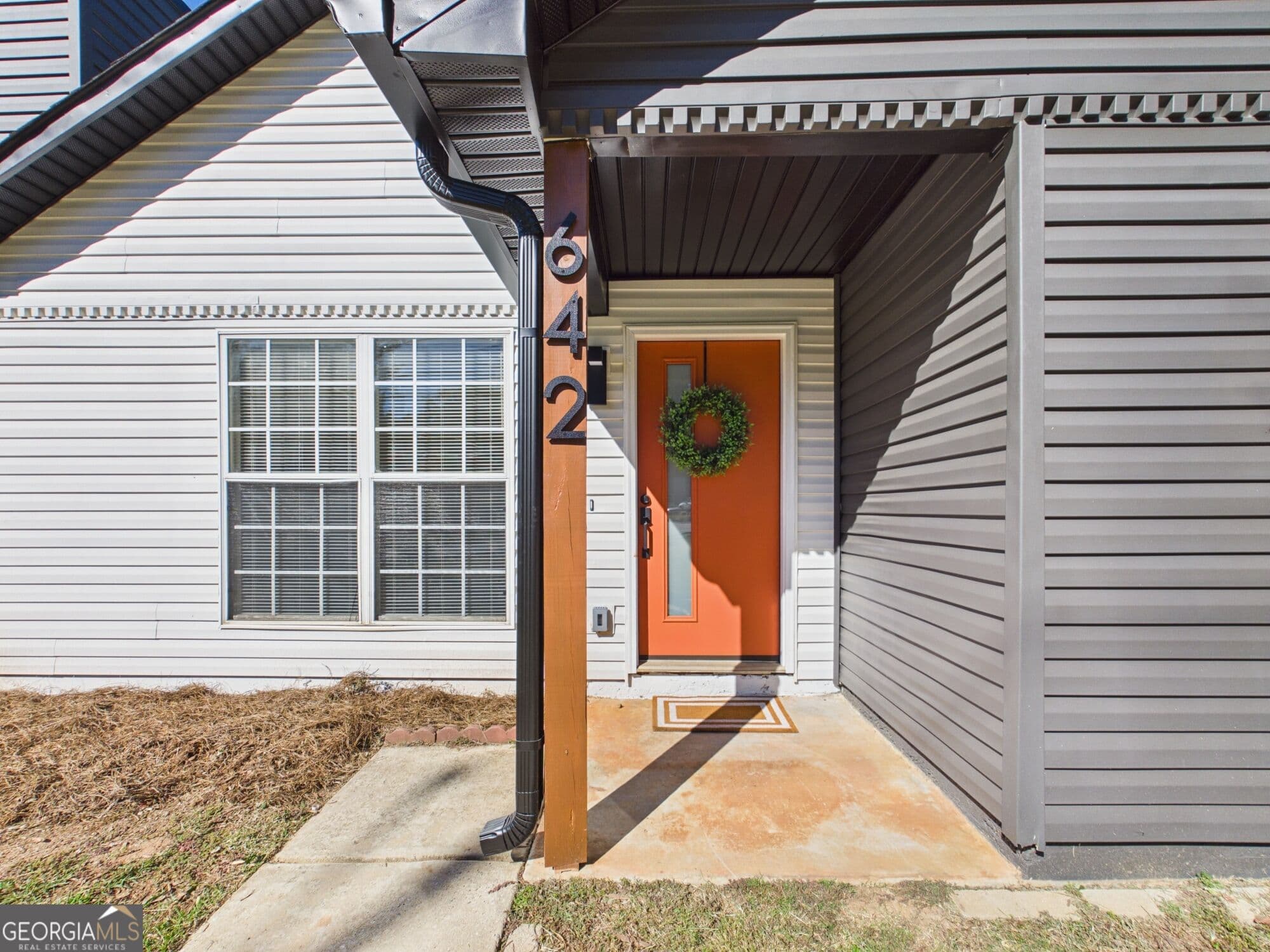 3 bedroom, 2 bathroom, 1,320 sq ft single family residence for sale at 642 Morrow Road, Forest Park, GA 30297 — photo 2