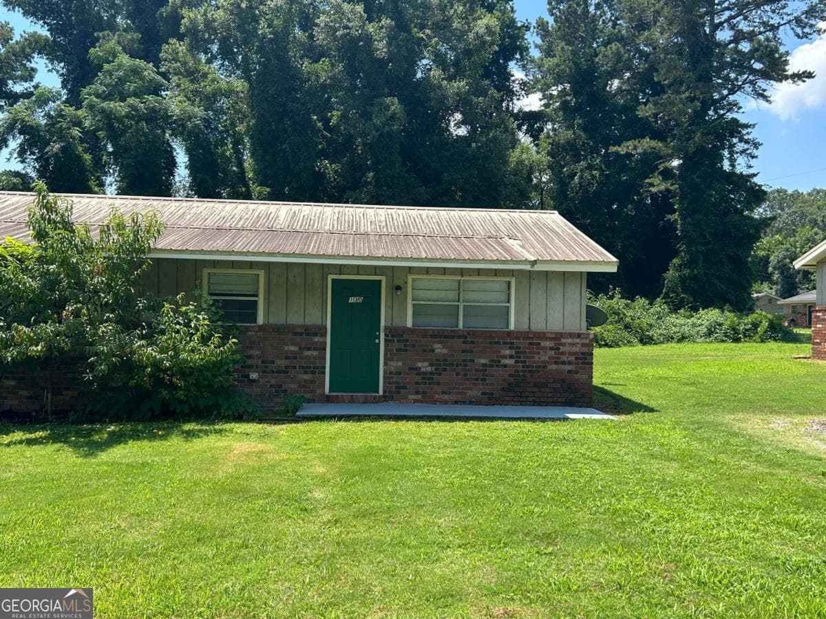 1 bedroom, 1 bathroom, 1,274 sq ft single family residence for rent at 132 Candler Court, Athens, GA 30605 for $800 a month