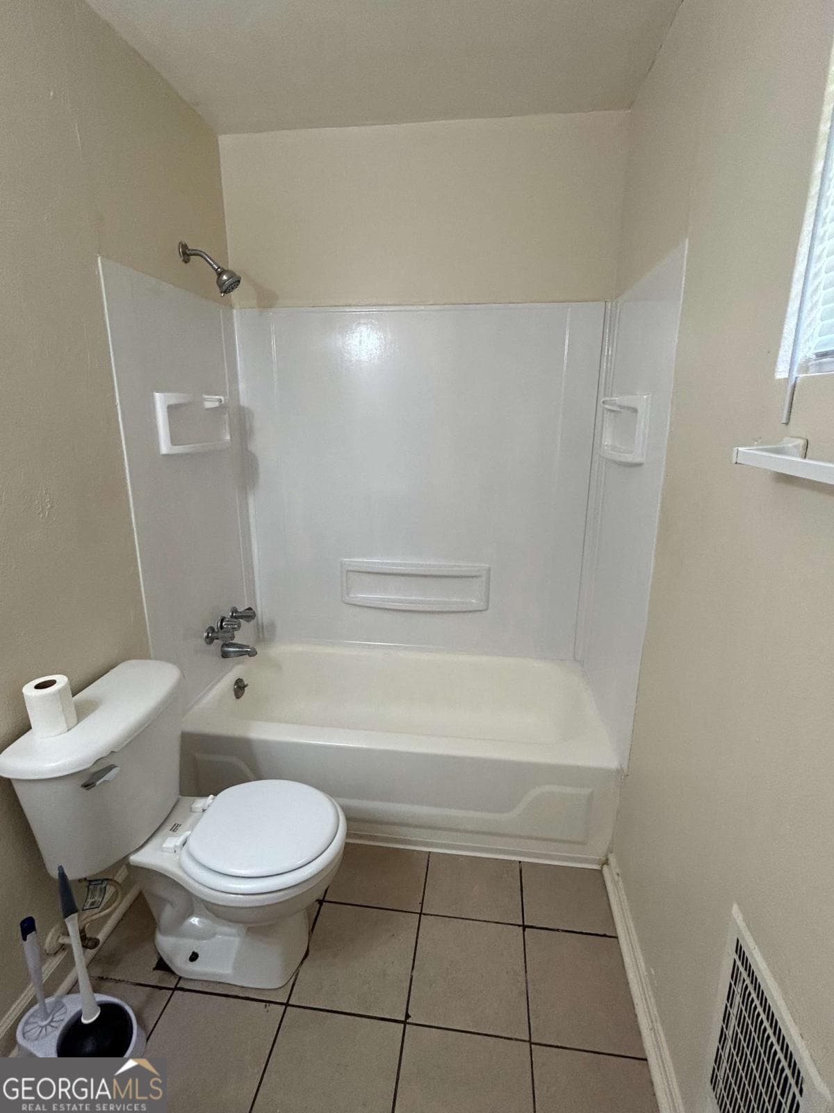 1 bedroom, 1 bathroom, 1,274 sq ft single family residence for rent at 132 Candler Court, Athens, GA 30605 for $800 a month — photo 8