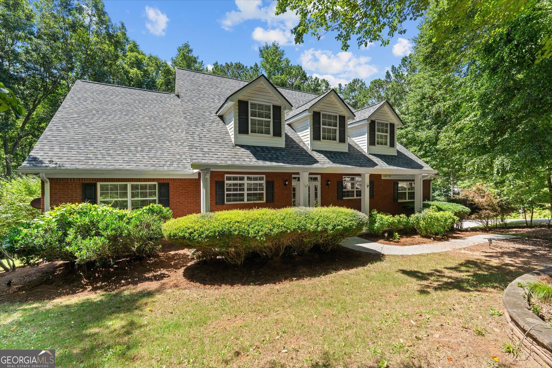 4 bedroom, 3.5 bathroom, 4,180 sq ft single family residence for sale at 5149 Woodmond Drive, Villa Rica, GA 30180 — photo 2
