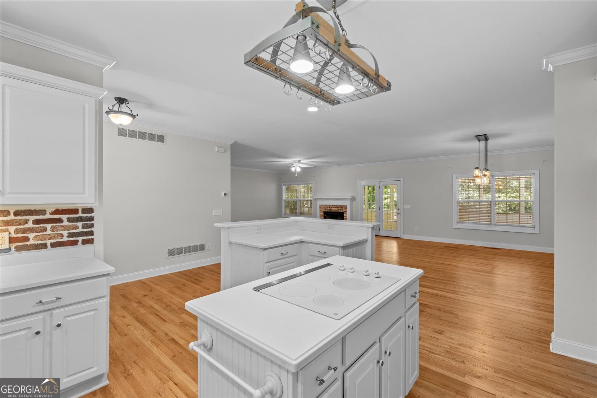 4 bedroom, 3.5 bathroom, 4,180 sq ft single family residence for sale at 5149 Woodmond Drive, Villa Rica, GA 30180 — photo 9
