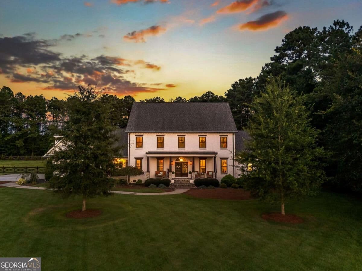 6 bedroom, 6 bathroom, 5,368 sq ft single family residence for sale at 104 Reserve Drive, Carrollton, GA 30117 — photo 1 of 99