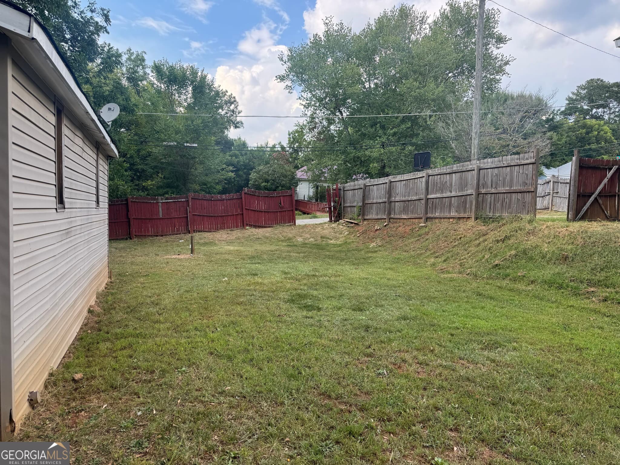 3 bedroom, 2 bathroom, 1,159 sq ft single family residence for rent at 1000 Juniper Street, Lagrange, GA 30240 for $1,150 a month — photo 4